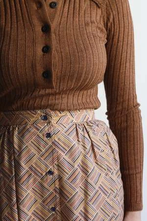 VintageButton Front Skirt - Image 2