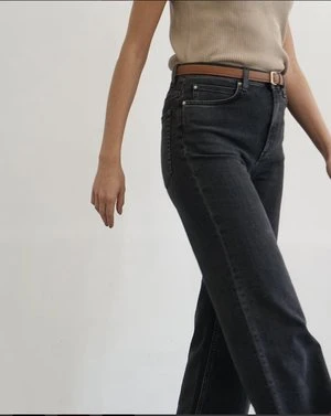 FlatteredBarbara Leather Belt - Image 7