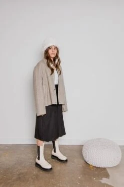 JOWA.Wave Silky Skirt - Black